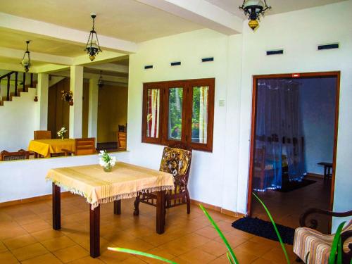 Gallery image of C-Lanka Guest House in Aluthgama