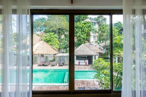 Bazén v ubytování AANA Resort & Villas Koh Chang nebo v jeho okolí