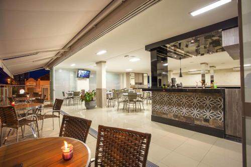 Restoran atau tempat lain untuk makan di Estoril Hotel