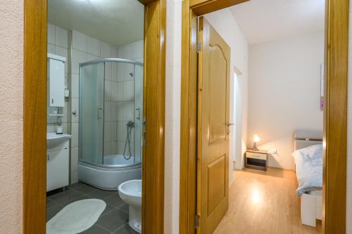 Bathroom sa Lux Apartman D&N