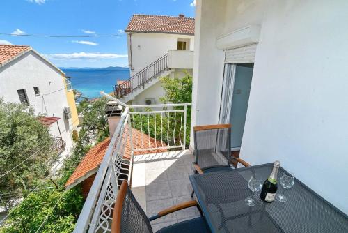 Apartments with parking space Mavarstica, Ciovo - 8685