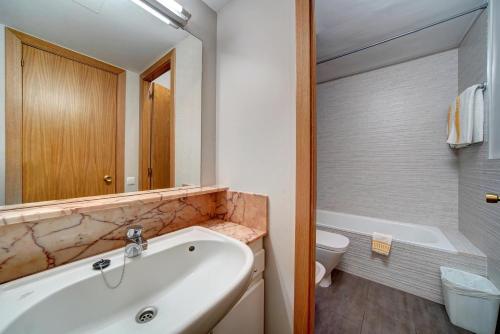 Kúpeľňa v ubytovaní Apartamentos Solneu