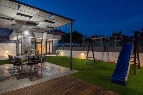 Luxury Villa Anchor