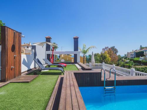 Cubo's Gibralfaro House Center