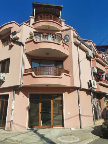 Budova, kde se apartmán nachází