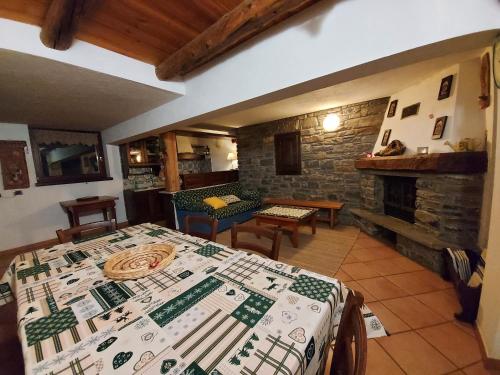 Gallery image of La Taverna Alloggio ad uso turistico - VDA -Sarre - CIR- 0073 in Aosta