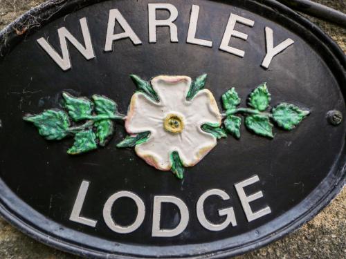 Gallery image of Warley Lodge in Halifax