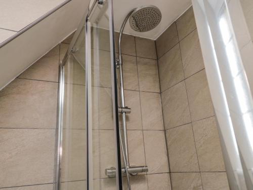 Koupelna v ubytování April Cottage