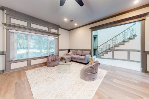 Energy Corridor Elegance – Photos 2