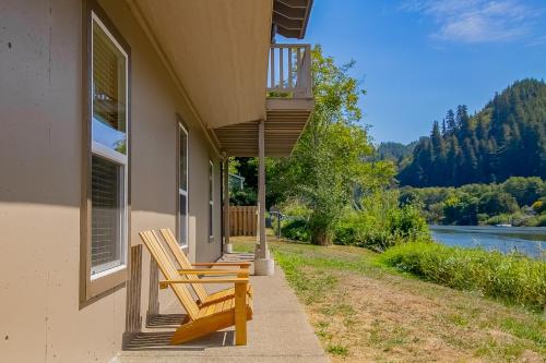 Siuslaw River House – Photos 5