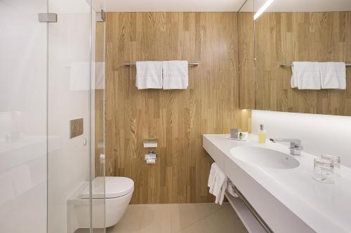 Koupelna v ubytování Revier Hotel Säntispark