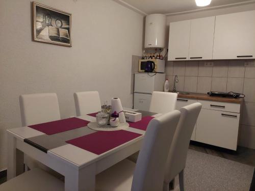 Фотография из галереи Apartman Amela в городе Кулен Вакуф