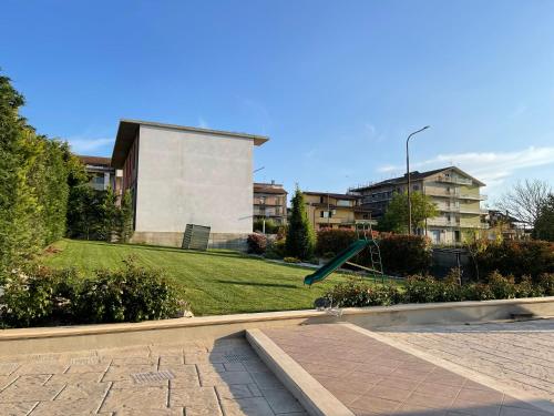 Ein Garten an der Unterkunft B&B Irpinia Relais