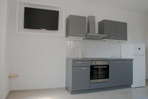 Apartments with parking space Podstrana, Split - 14112