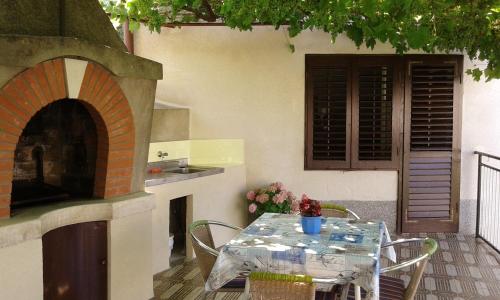 Apartments by the sea Mali Losinj (Losinj) - 14166