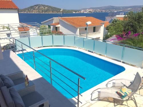 Family-friendly apartments with swimming pool Razanj, Rogoznica - 14232