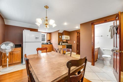 Cottage City Manor House Upper Level – Photos 3