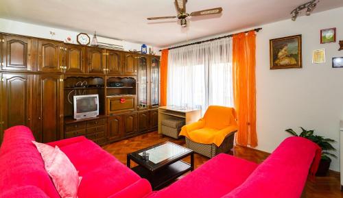 Apartments and rooms with parking space Krk - 14322