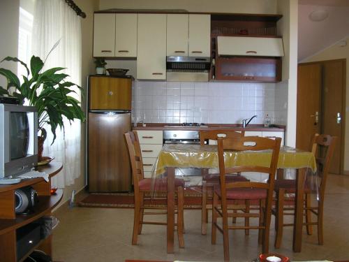 Apartments with a parking space Opric, Opatija - 14349