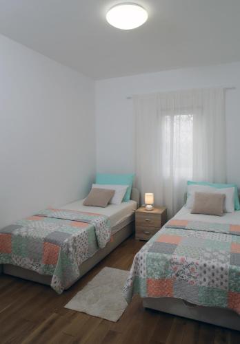 Apartments by the sea Razanj, Rogoznica - 14357