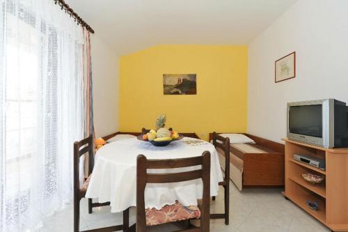 Family friendly apartments with a swimming pool Novalja, Pag - 14396