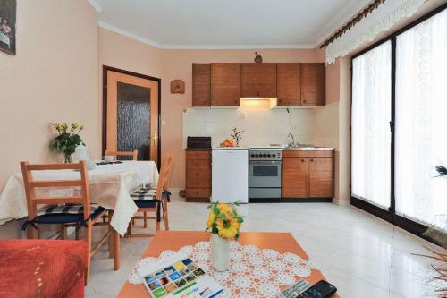 Family friendly apartments with a swimming pool Novalja, Pag - 14396