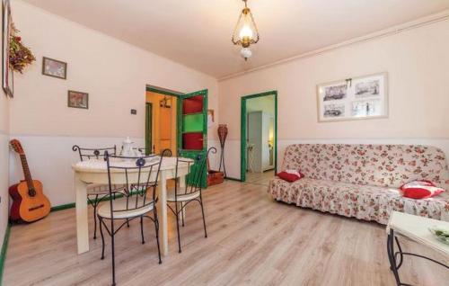 Apartments with parking space Rijeka - 14403