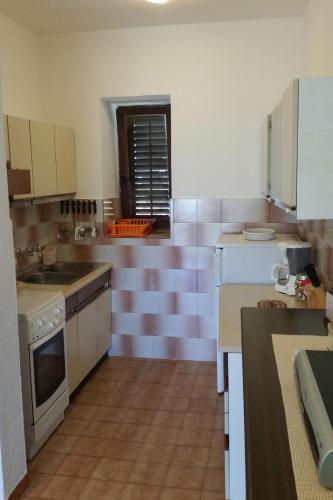 Apartments with WiFi Rab - 14427