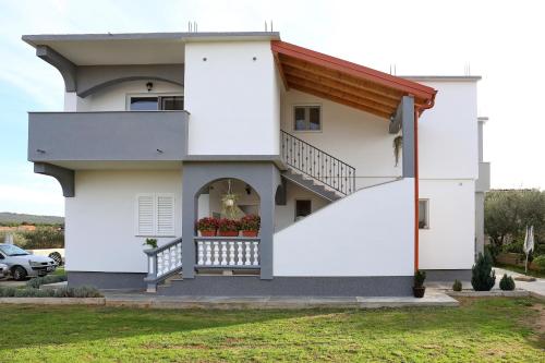 Apartments with parking space Bibinje, Zadar - 14436