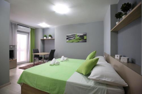 Apartments and rooms with WiFi Zadar - 14528