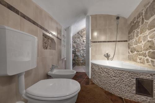 Ванна кімната в Seaside house with a swimming pool Sutivan, Brac - 16300