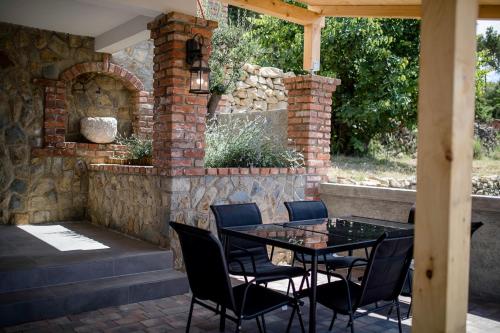 Family-friendly apartments with swimming pool Palit, Rab - 16330