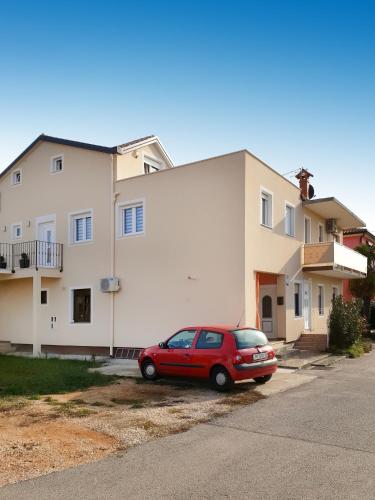 Apartments with a parking space Umag - 16354