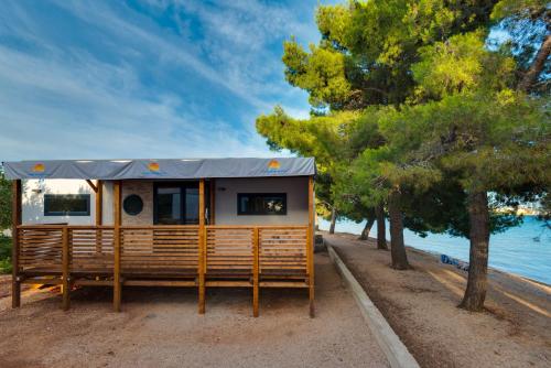 Fotografie z fotogalerie ubytování Apartments by the sea Pirovac, Sibenik - 16363 v destinaci Pirovac