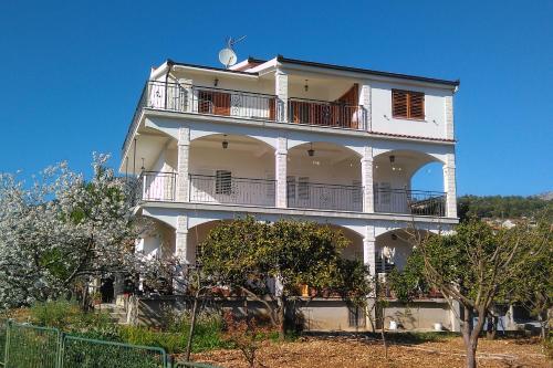 Apartments with parking space Seget Vranjica, Trogir - 14212