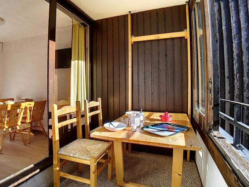 Studio skis aux pieds avec balcon et Wi-Fi gratuit - FR-1-344-902