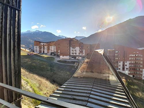 Studio skis aux pieds avec balcon et Wi-Fi gratuit - FR-1-344-902