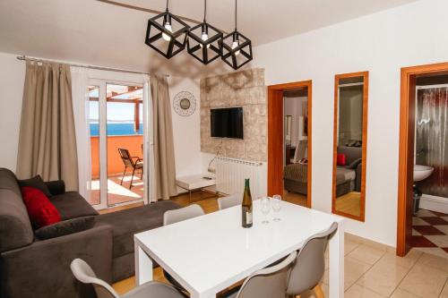 Apartments by the sea Starigrad, Paklenica - 14113