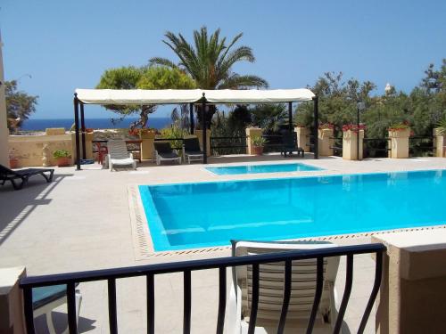 Бассейн в San Antonio Guesthouse или поблизости