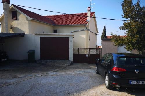 Apartments with parking space Brodarica, Sibenik - 16470