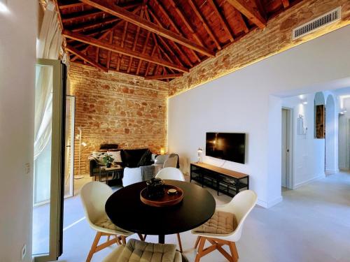 KEYWISE Nordic design Home city center 2 rooms 2 bath and terrace