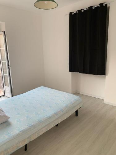 Photo de la galerie de l'établissement Cancon: Appartement 6 personnes, centre ville, à Cancon