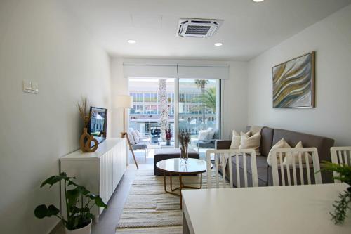 Phaedrus Living: Seaview Luxury Flat Limnaria 114