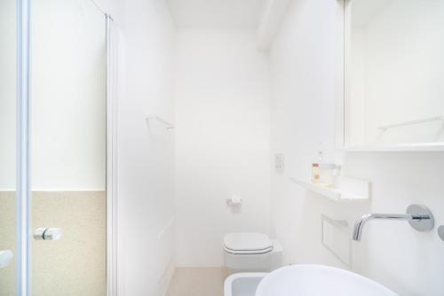 A bathroom at Terrazza Sella Del Diavolo - Vista Mare - WiFi AC