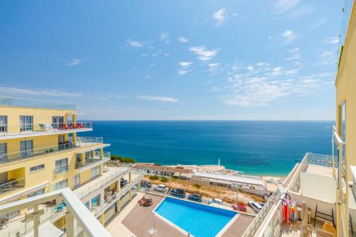 Sesimbra Sunshine Cliffs