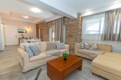 Camara Suite (Sea & City)