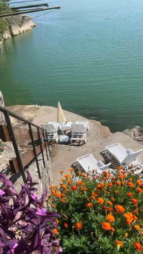 Φωτογραφία από το άλμπουμ του Holiday home Raduš σε Virpazar