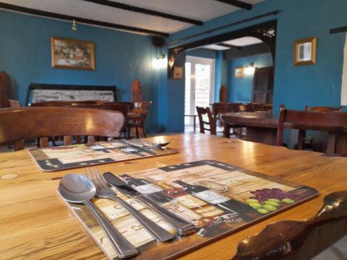 Gallery image of The Cottage Inn in Llandeilo