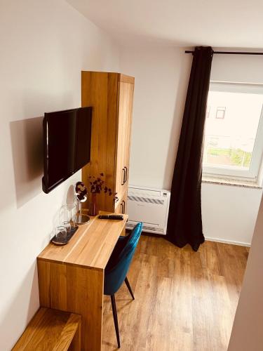TV o dispositivi per l'intrattenimento presso PJagodic Hotel Cerklje - 5min to Airport