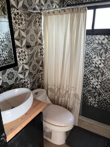 Koupelna v ubytování Cabaña en sector Aquelarre, Lago Vichuquén